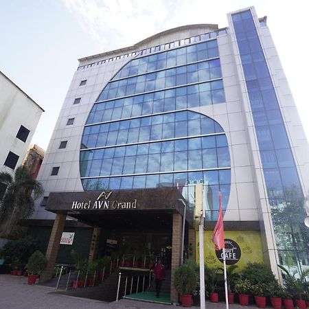 Hotel Avn Grand Ранчи Екстериор снимка