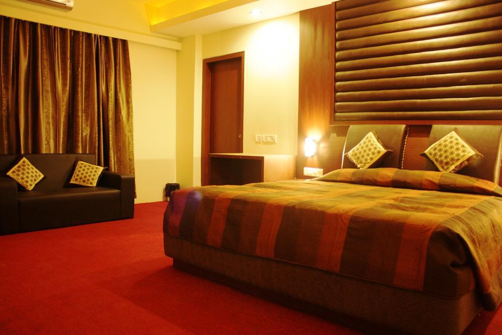Hotel Avn Grand Ранчи Стая снимка
