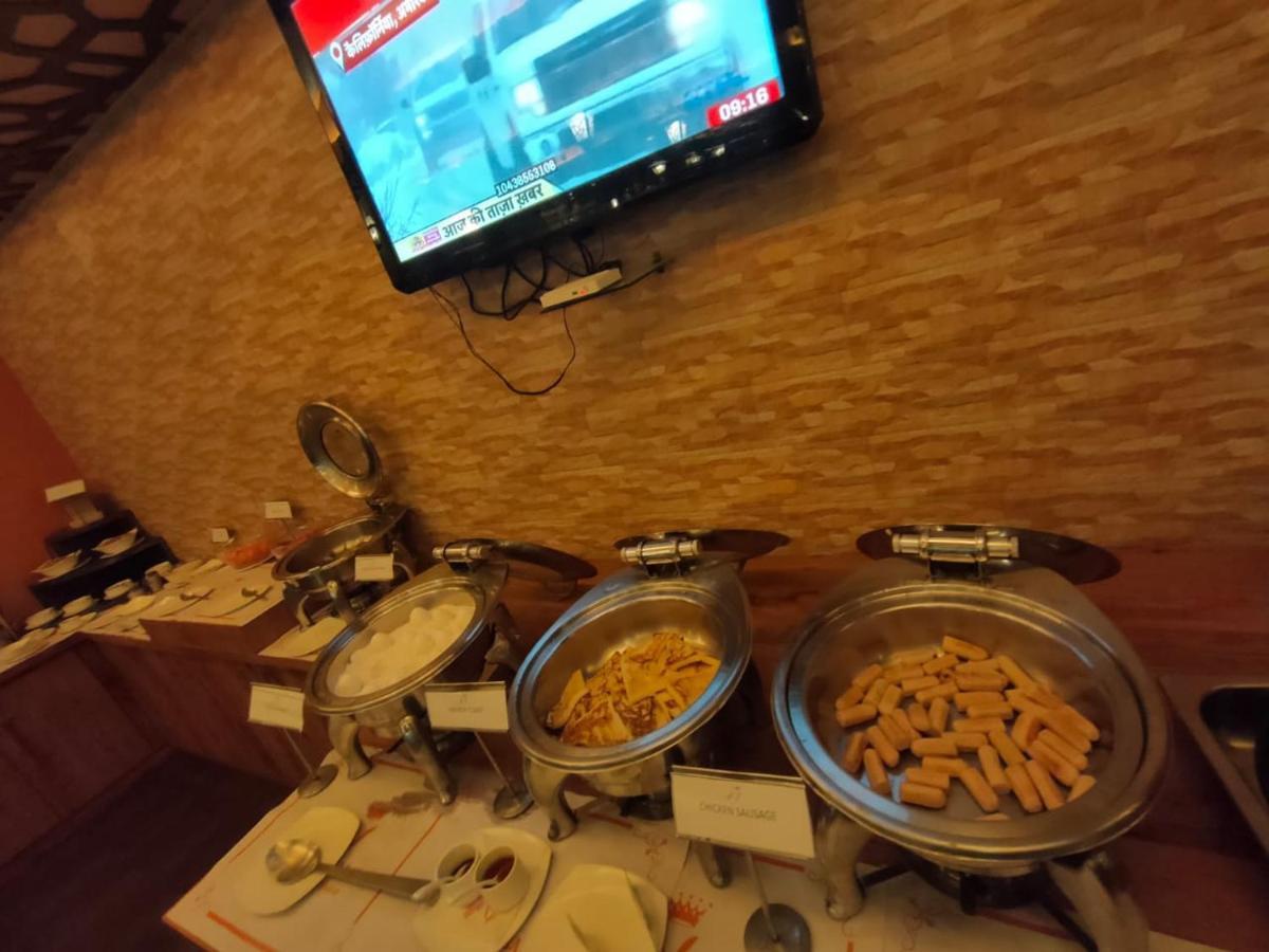 Hotel Avn Grand Ранчи Екстериор снимка