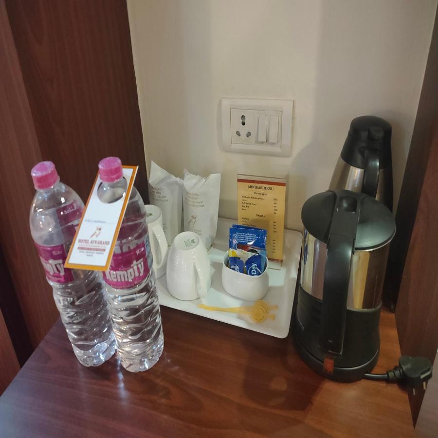Hotel Avn Grand Ранчи Екстериор снимка