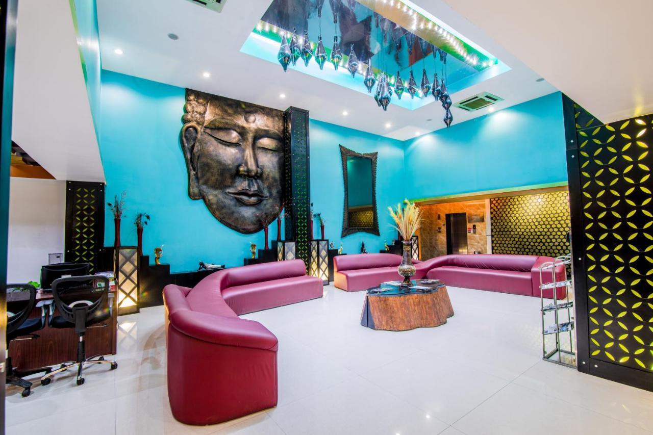 Hotel Avn Grand Ранчи Екстериор снимка