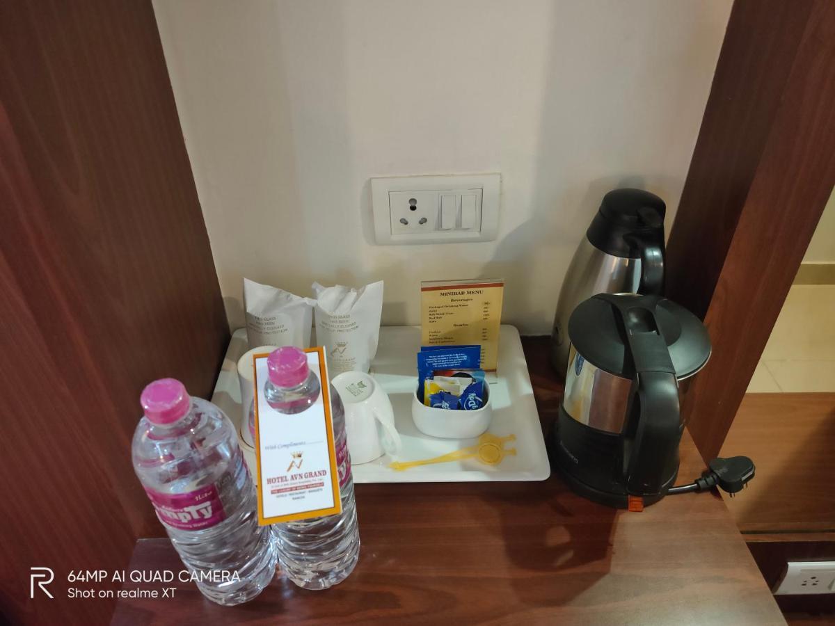 Hotel Avn Grand Ранчи Екстериор снимка
