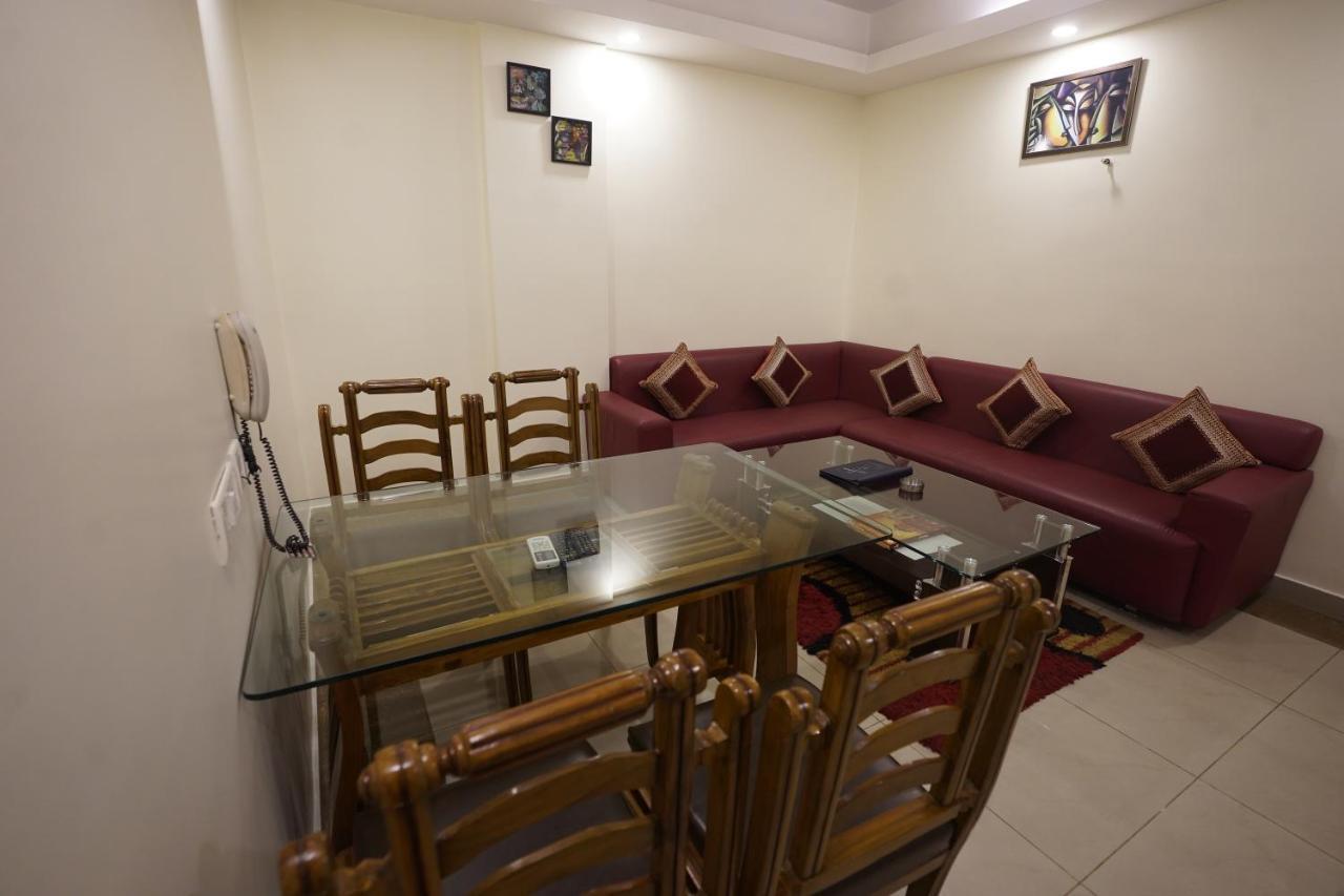Hotel Avn Grand Ранчи Екстериор снимка