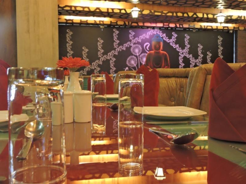 Hotel Avn Grand Ранчи Екстериор снимка