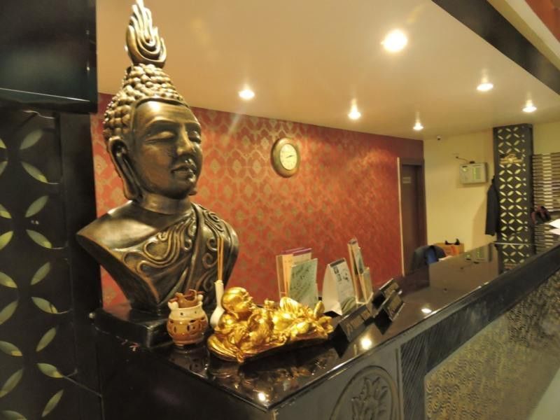 Hotel Avn Grand Ранчи Екстериор снимка